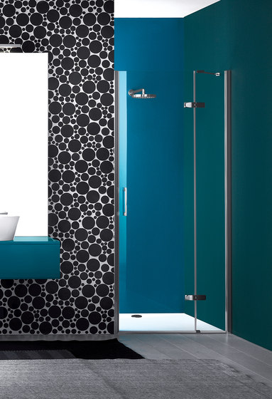 Praia Design Pivot door with fixed element for niche | Shower screens | Inda