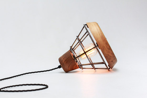 Work Lamp | Table | Lámparas de sobremesa | Liqui Contracts