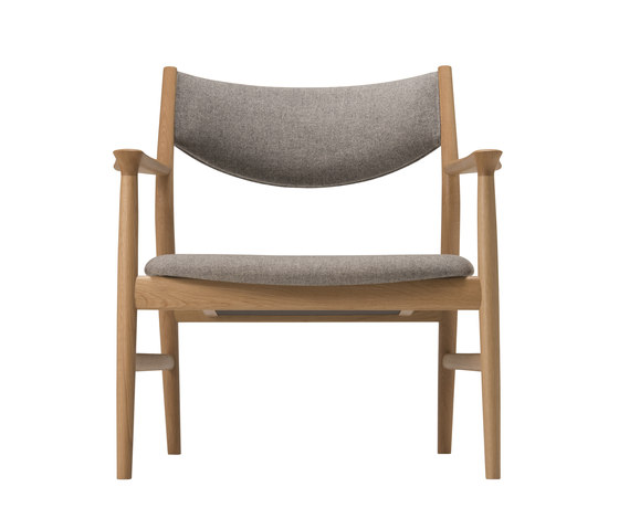 KAMUY Lounge Chair upholstered back | Sessel | Conde House