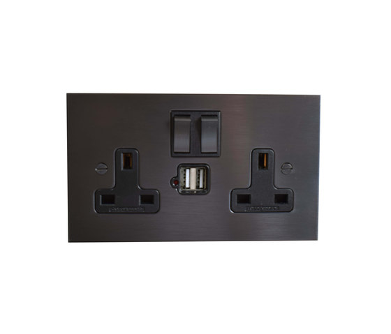 Antique Bronze double 13amp socket with USB | Prese inglesi | Forbes & Lomax