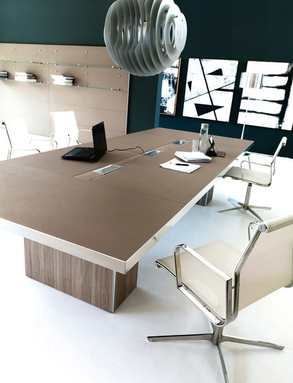 ATHOS meeting table | Contract tables | IVM