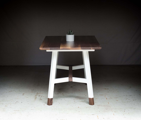 A-Frame Dining Table | Esstische | Harkavy Furniture