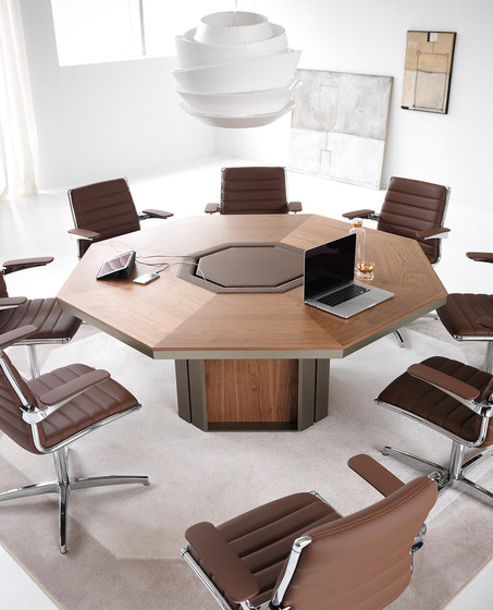 LLOYD meeting table | Objekttische | IVM