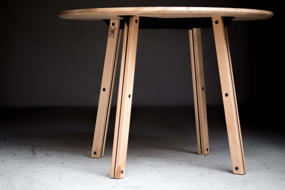 The Crux Table | Esstische | Harkavy Furniture