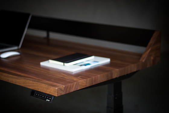 The Upright | Desks | Harkavy Furniture