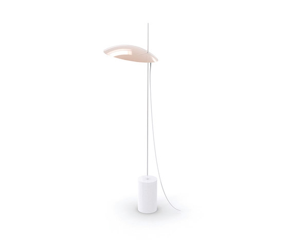 Clam Floor Lamp | Lámparas de pie | bs.living