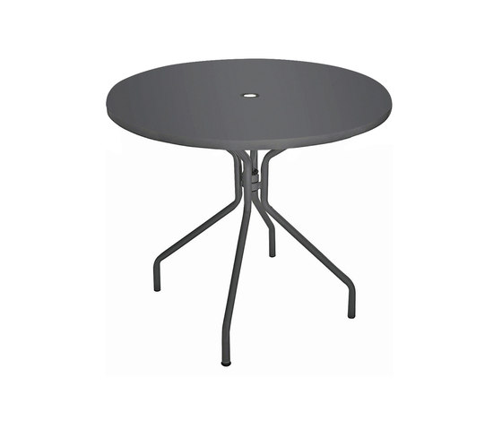 Solid Round Table | 823 | Bistro tables | EMU Group