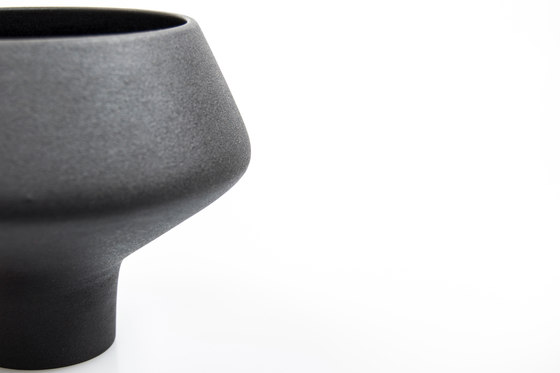 Tateyama Black | Bowls | HANDS ON DESIGN