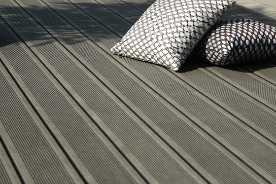 Elegance | Grooved Decking Board - Anthracite grey | Sols | Silvadec