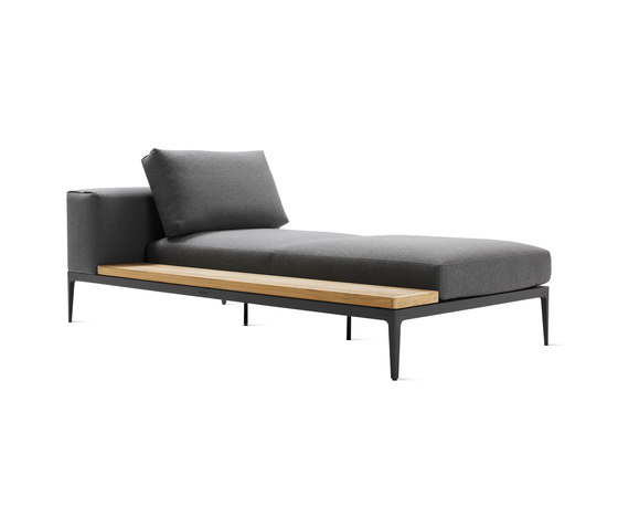 Grid Sofa with Chaise | Bains de soleil | Design Within Reach