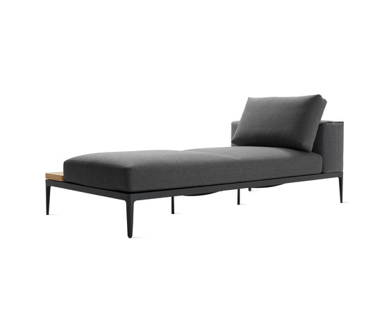 Grid Sofa with Chaise | Lettini giardino | Design Within Reach