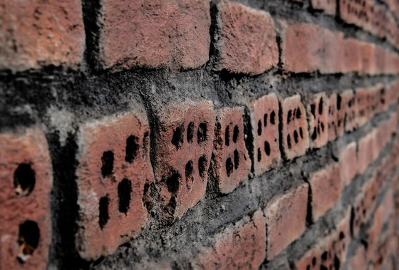 Ladrillo Perforado Rojo | Wall veneers | Artstone