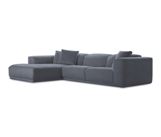 Kelston Sectional with Chaise | Divani | Design Within Reach
