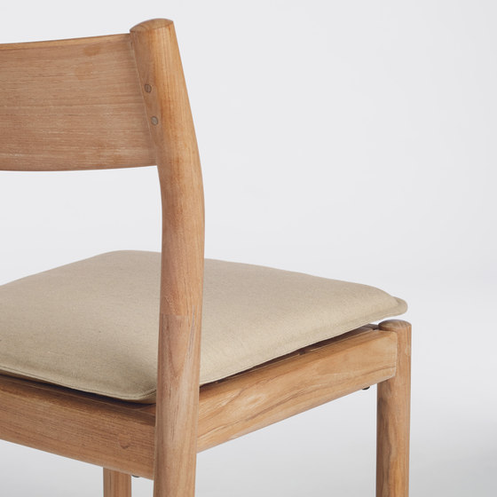 Terassi Side Chair | Sillas | Design Within Reach