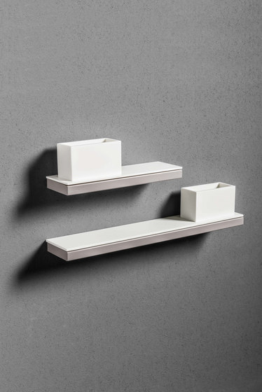 Type Shelf with Cup | Estanterías de baño | MAKRO