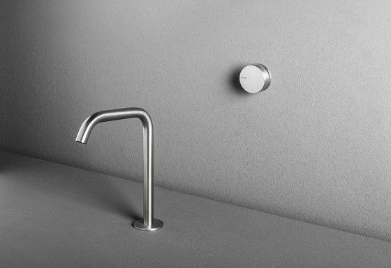 OX | Wash basin taps | MAKRO