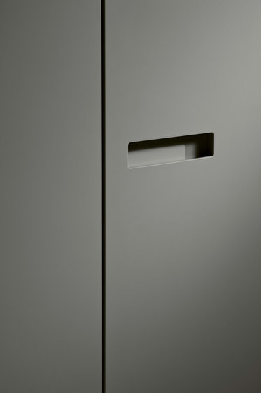 Gap hanging doors | Cabinets | Jesse