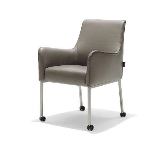 Giulietta | Chairs | Linteloo