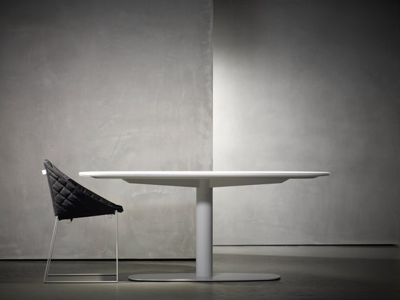 KEKKE Table | Dining tables | Piet Boon
