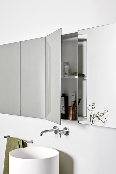 Specchiera contenitiva in Corian | Armadietti specchio | Rexa Design