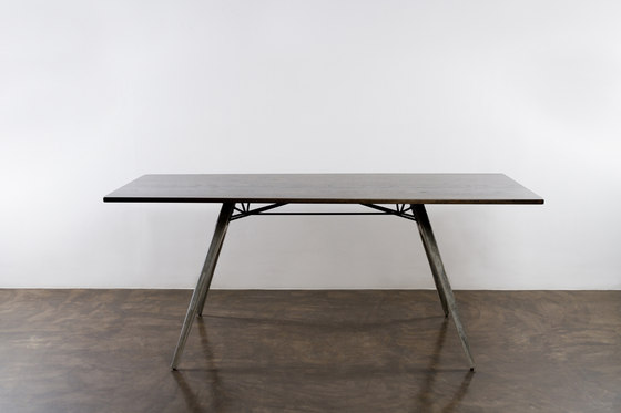 Kahn high dining table | Mesas comedor | District Eight