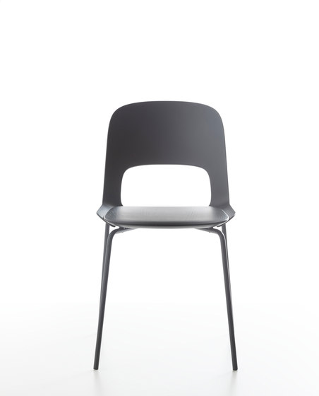 Cora with legs | Chairs | Pianca