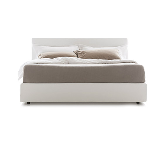 People B Sommier with upholestered tall bed frame | Betten | Pianca