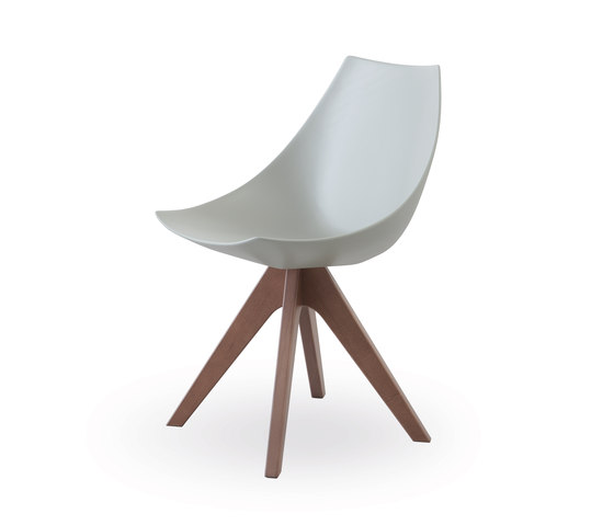 Gamma with wooden legs | Chaises | Pianca