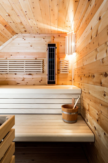 Swiss pine Giebelsauna | Infrared saunas | DEISL SAUNA & WELLNESS