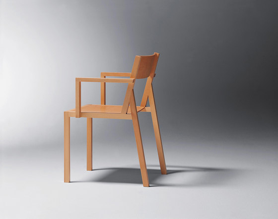 Steiner | Chair Delta with armrests | Chairs | Schmidinger Möbelbau
