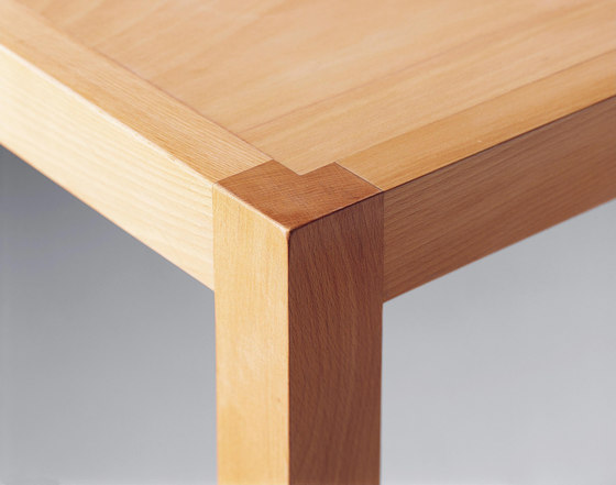 Bitzer | Tisch Mitte der fünften Stunde | Esstische | Schmidinger Möbelbau