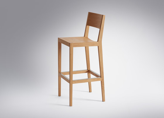 Steiner | Bar stool Lapiz | Sgabelli bancone | Schmidinger Möbelbau