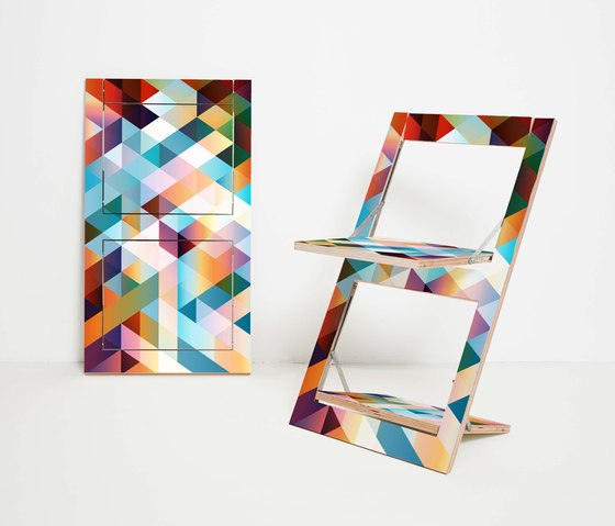 Fläpps Folding Chair | Criss Cross Red | Chairs | Ambivalenz