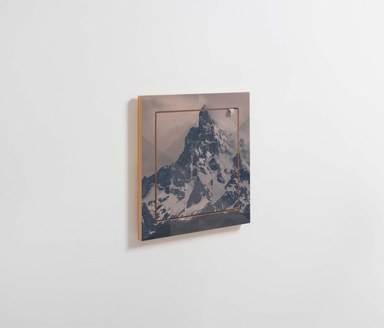 Fläpps Shelf 40x40-1 | Puerto Natales by Joe Mania | Shelving | Ambivalenz