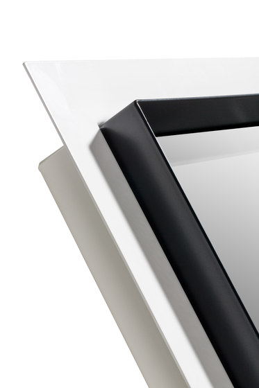 Quadro 700x600 | Mirrors | Svedholm Design