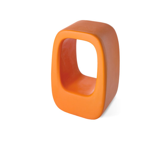 Lazy Bones stool in polyethylene, orange | Taburetes de bar | Slide