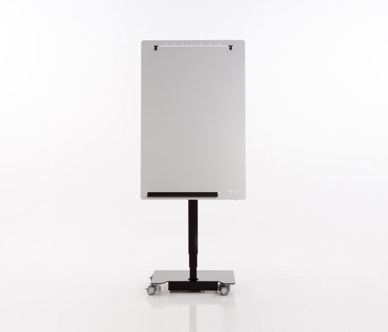 Electrically height-adjustable, mobile flipchart flipper | Chevalets de conférence / tableaux | Inwerk