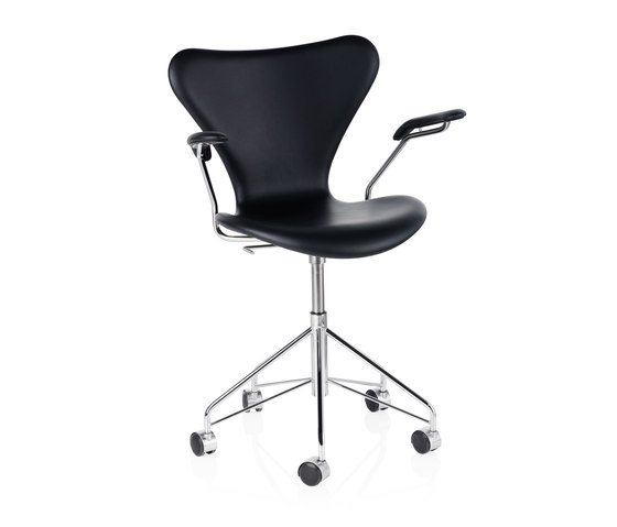 Series 7™ | Chair | 3217 | Fully upholstred | Wheel chrome base | Stühle | Fritz Hansen