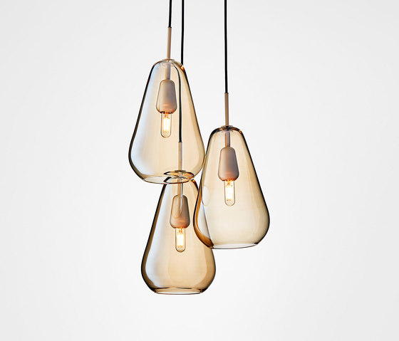 Anoli 3 drop-shaped pendant light in glass | Lampade sospensione | Nuura