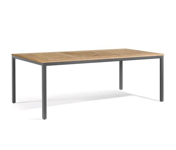 Quarto dining table | Esstische | Manutti