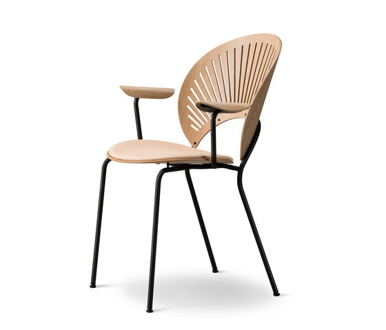 Trinidad Armchair - seat upholstered | Chaises | Fredericia Furniture
