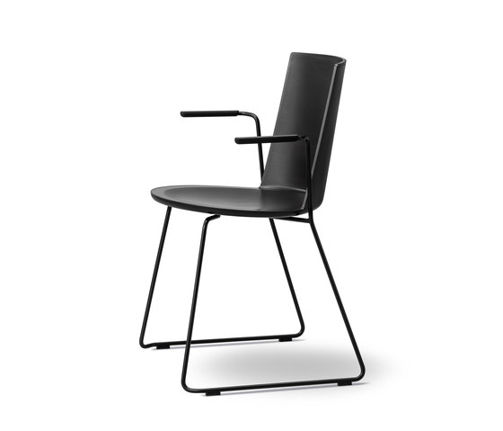 Acme Sledge Armchair | Stühle | Fredericia Furniture