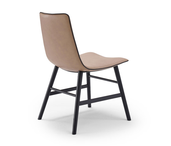 Amelie | with wooden frame round | Chairs | FREIFRAU MANUFAKTUR