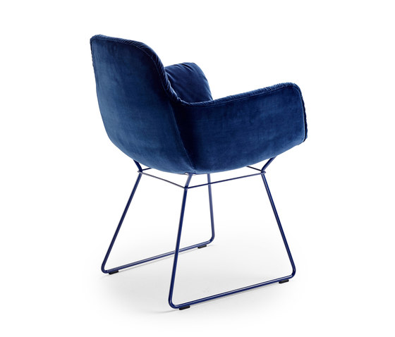 Leya | Armchair High with wire frame | Chairs | FREIFRAU MANUFAKTUR