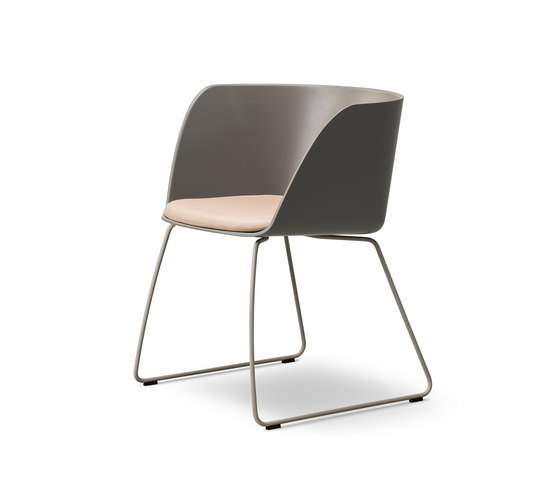 Verve Sledge - seat upholstered | Stühle | Fredericia Furniture