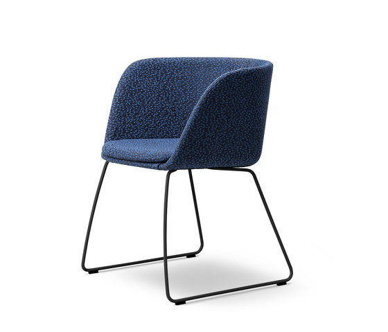 Verve Sledge - fully upholstered | Chairs | Fredericia Furniture