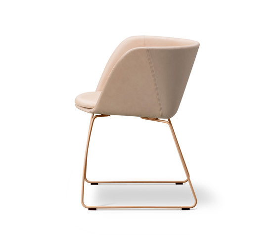 Verve Sledge - fully upholstered | Sedie | Fredericia Furniture