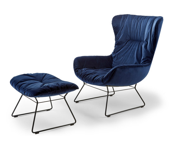 Leya | Wingback Chair with wire frame & Ottoman | Poltrone | FREIFRAU MANUFAKTUR