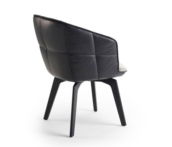Marla | Armchair High mit Holzgestell | Stühle | FREIFRAU MANUFAKTUR