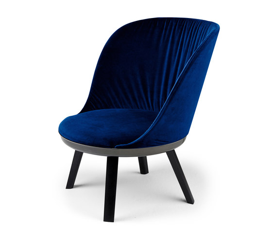 Romy | Easy Chair with wooden frame | Poltrone | FREIFRAU MANUFAKTUR